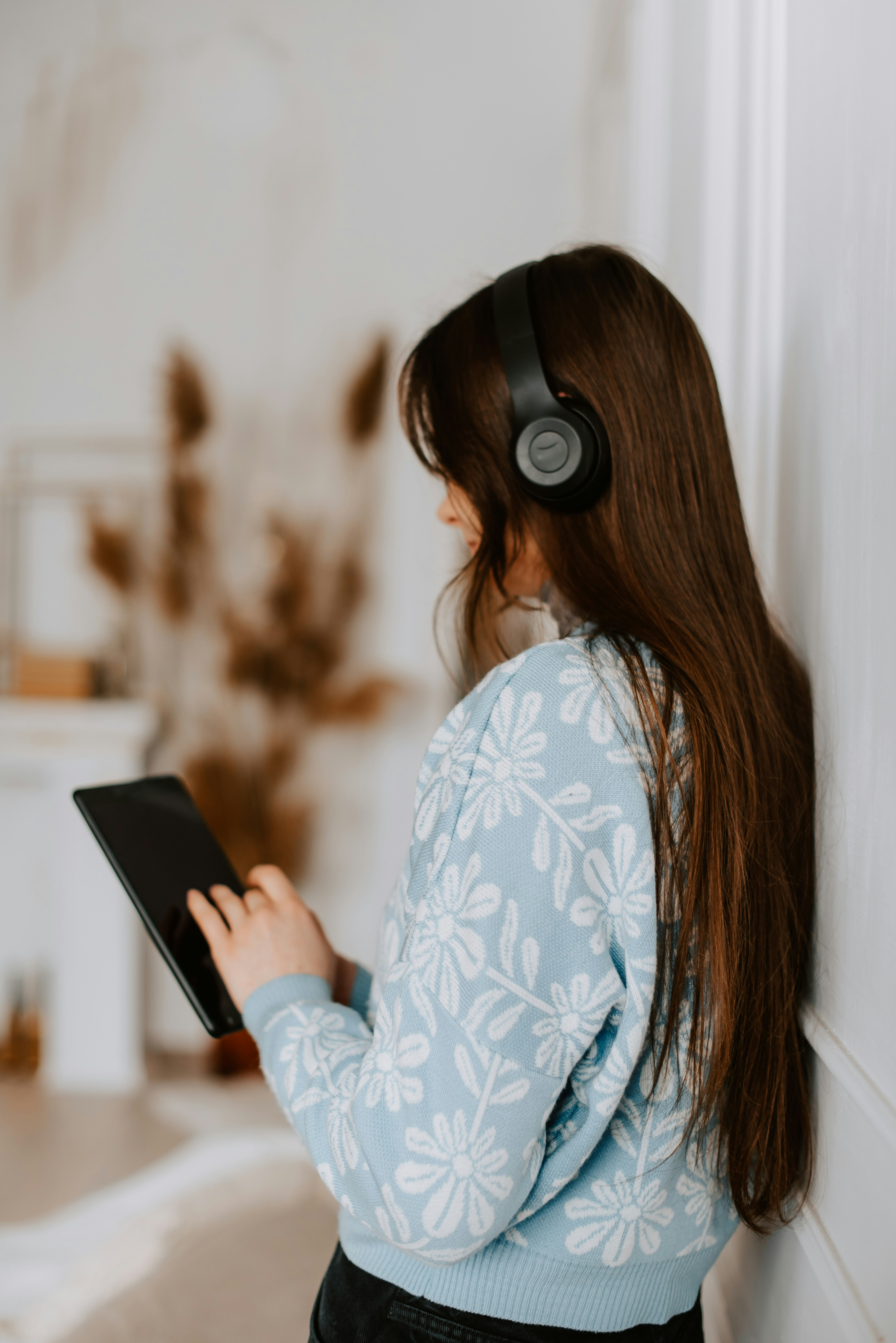 Person using Affirmable app